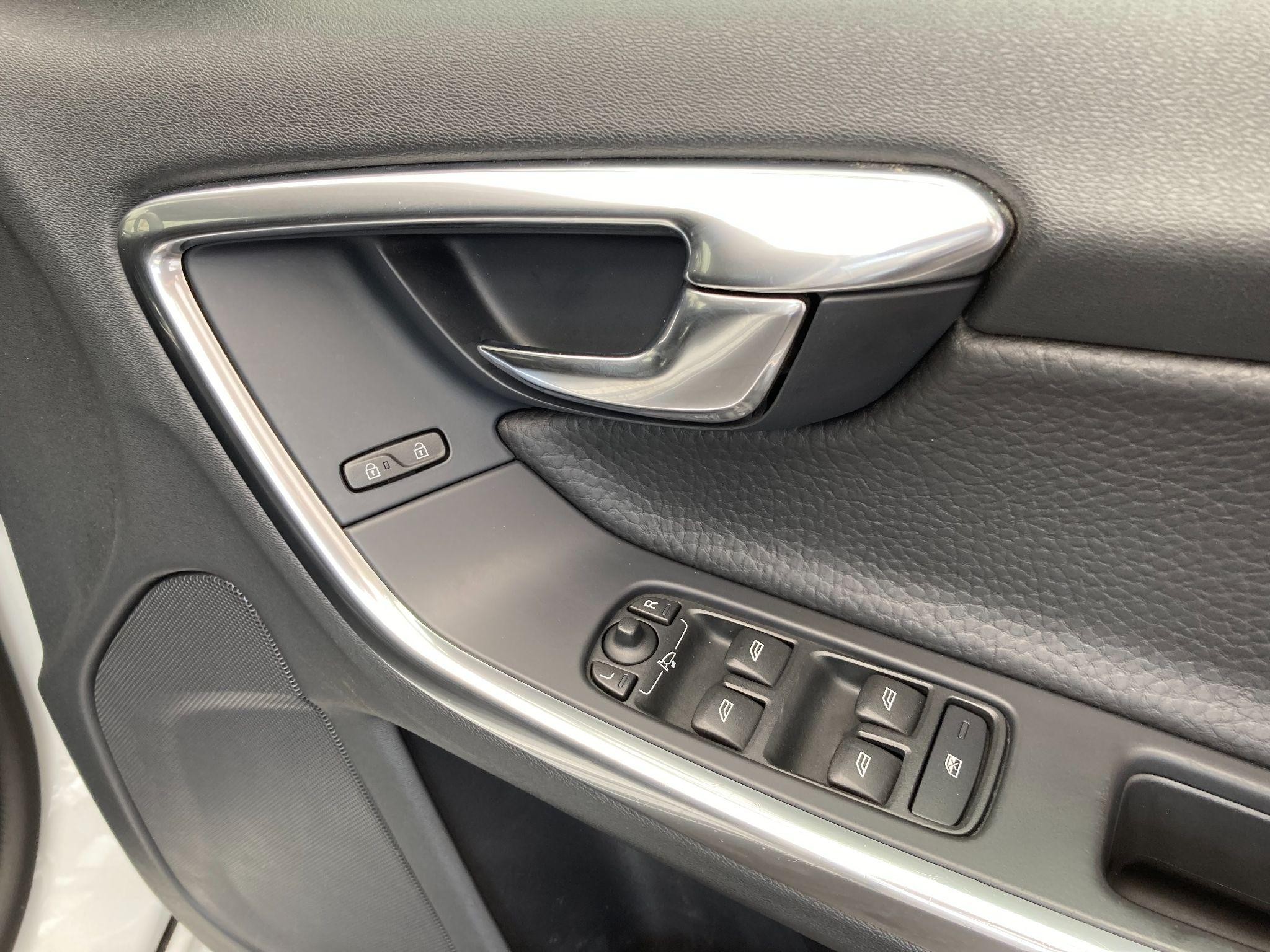 Volvo V60 Image 46