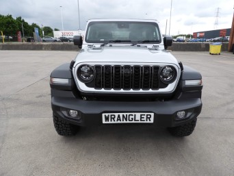 Jeep Wrangler 2.0 GME Rubicon Auto 4WD Euro 6 (s/s) 4dr null Image 2
