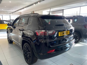 Jeep Compass 1.3 T4 GSE 4xe PHEV S Model 5dr Auto null Image 3