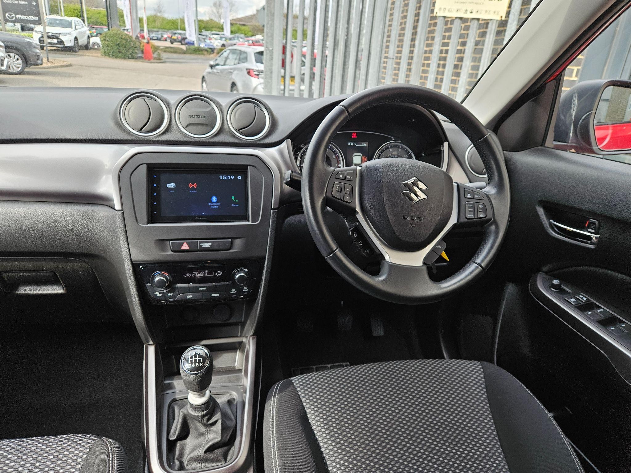 Suzuki Vitara Image 12
