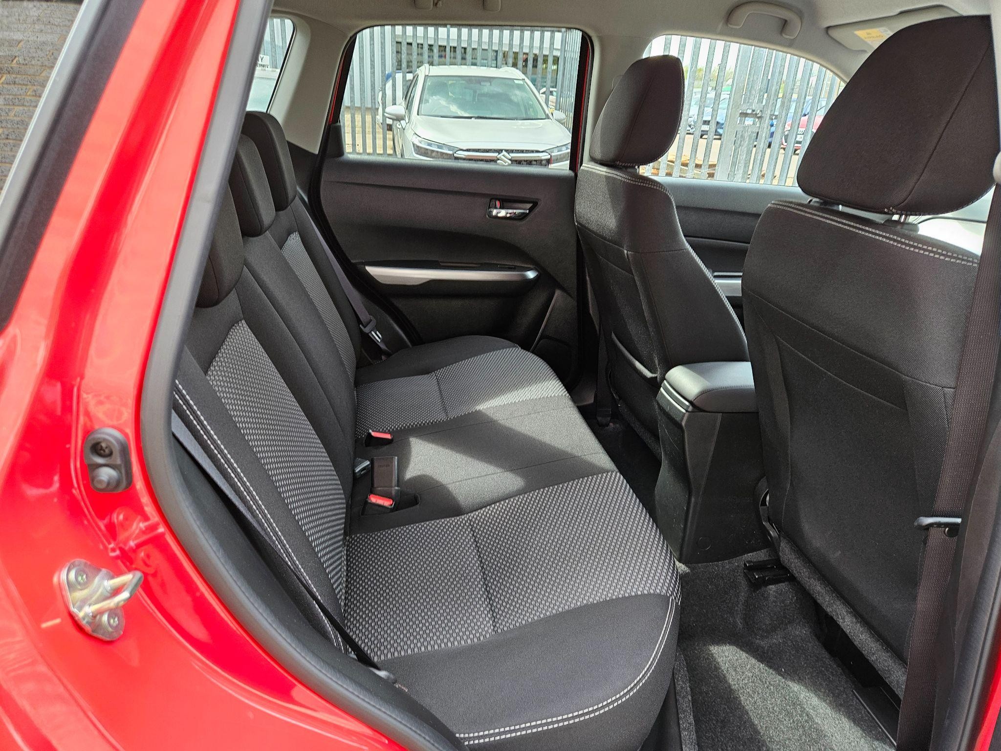 Suzuki Vitara Image 17