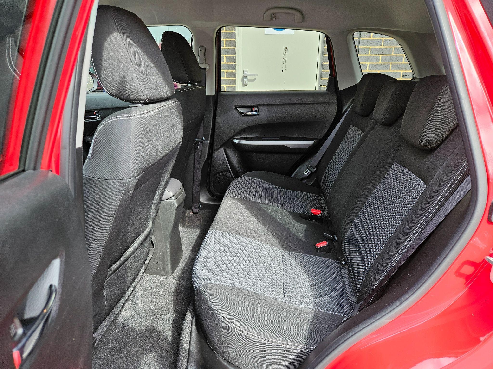 Suzuki Vitara Image 18