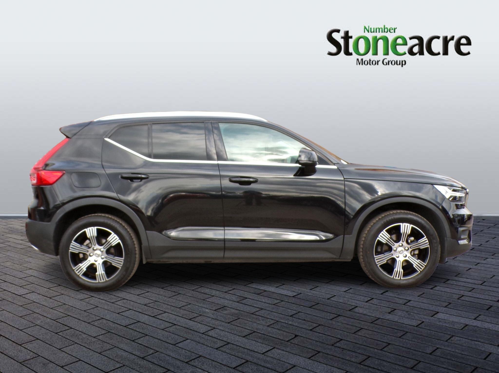 Volvo XC40 Image 2