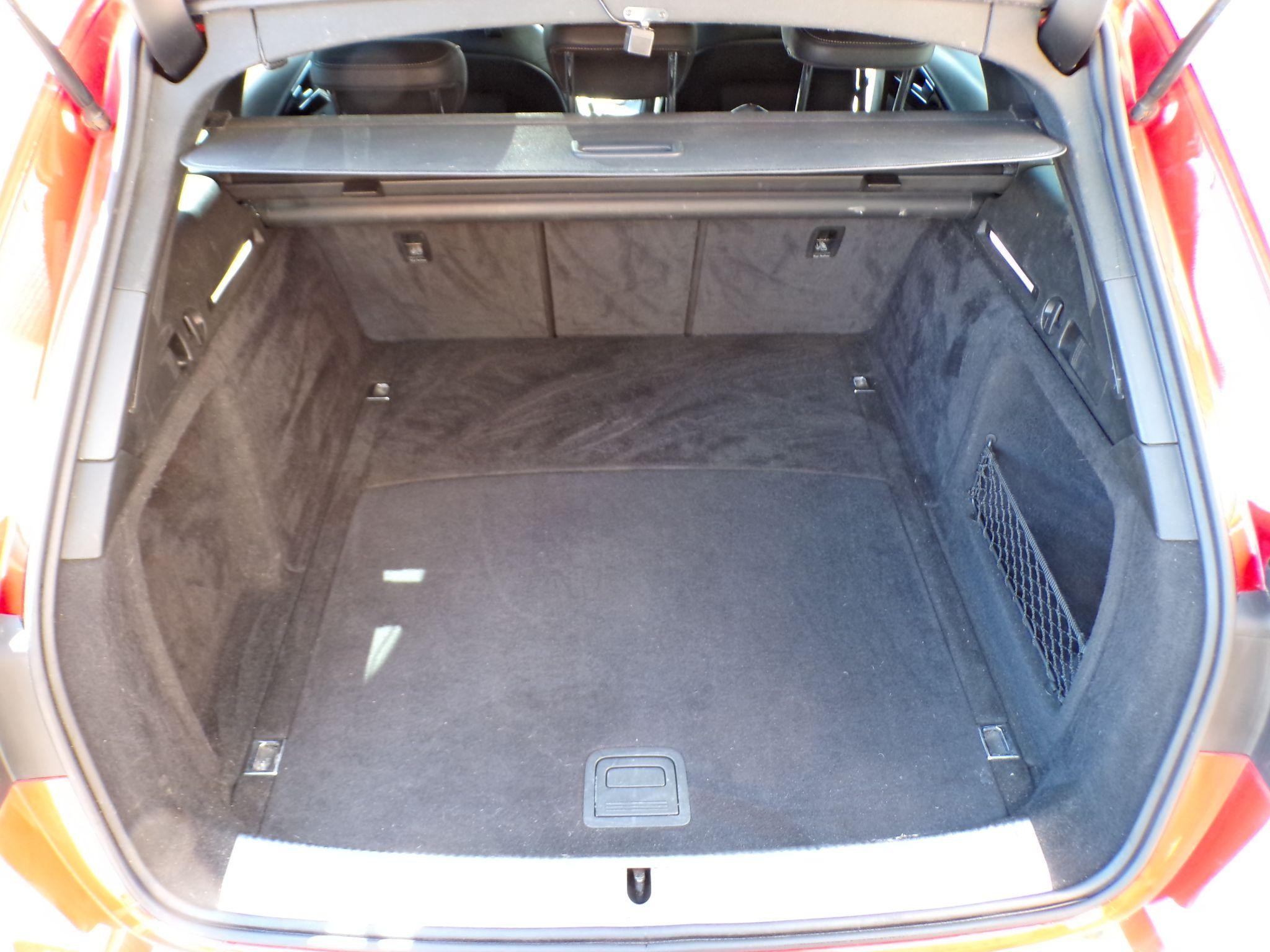 Audi A4 Avant Image 10