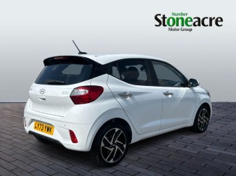 Hyundai i10 1.2 Premium Euro 6 (s/s) 5dr LY73YWK Image 3
