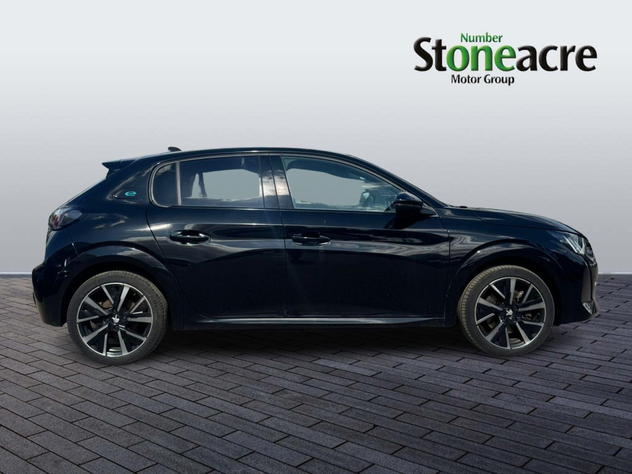 Peugeot E-208 Image 2