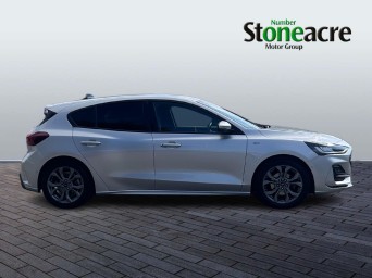 Ford Focus 1.0 EcoBoost ST-Line Style 5dr GV23XJK Image 2