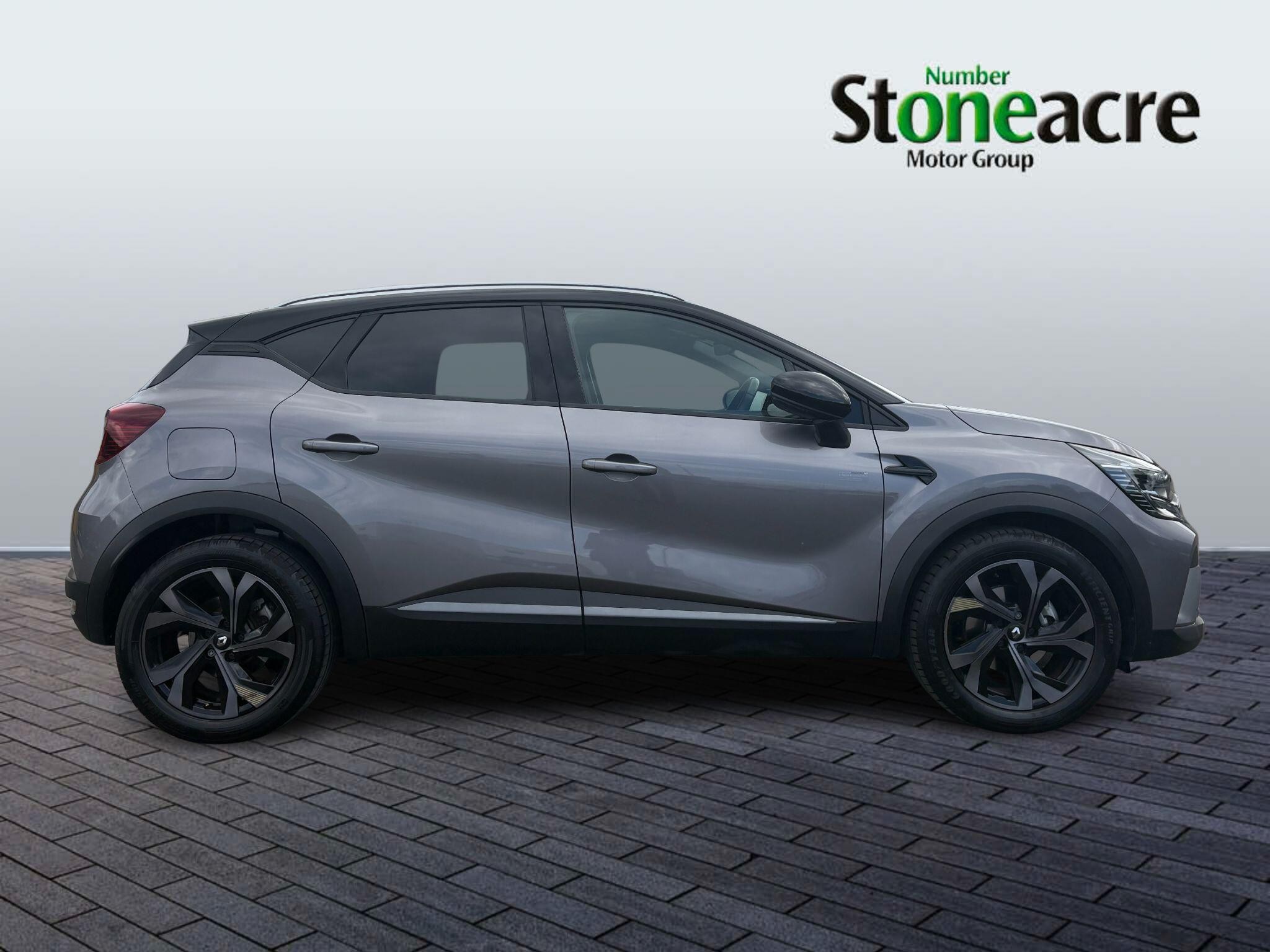 Renault Captur Image 2