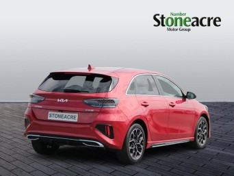 Kia Ceed 1.5 T-GDi GT-Line Euro 6 (s/s) 5dr DF25RMY Image 3