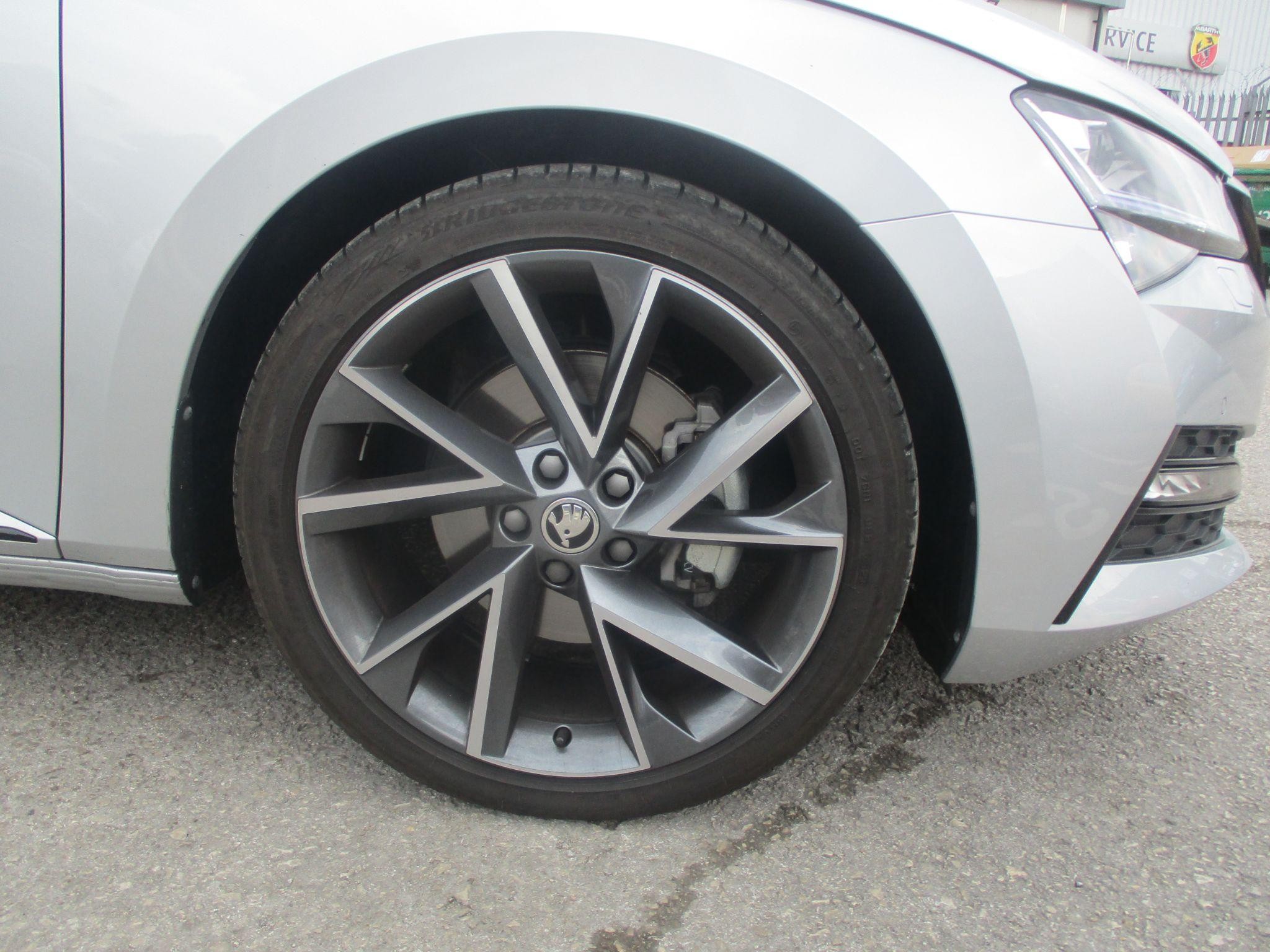 Skoda Superb Image 21