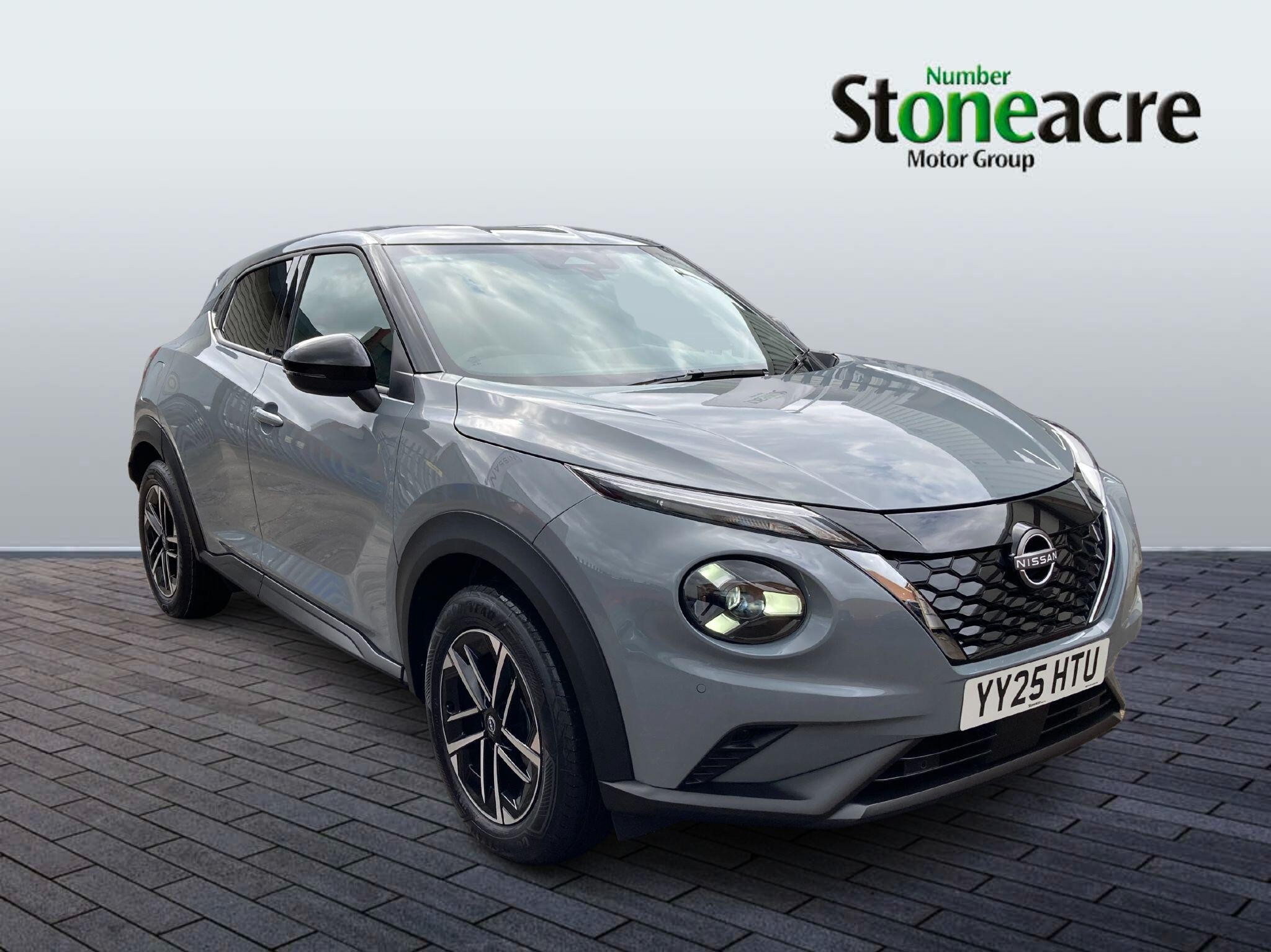 Nissan Juke Image 1