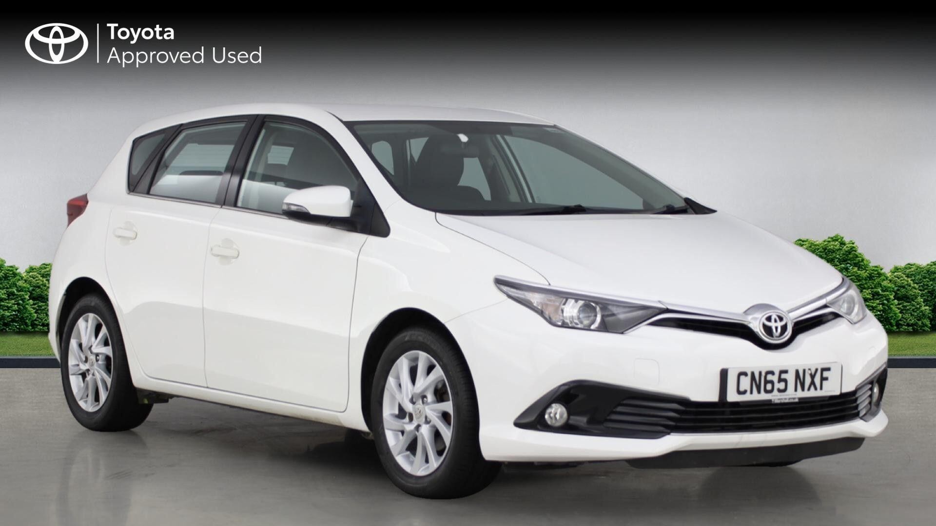 Toyota Auris Image 1