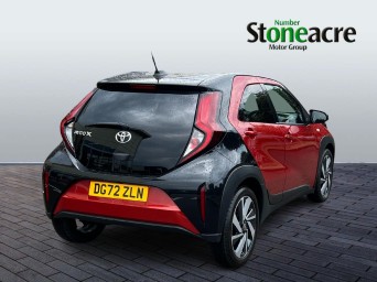 Toyota Aygo X 1.0 VVT-i Edge 5dr DG72ZLN Image 3