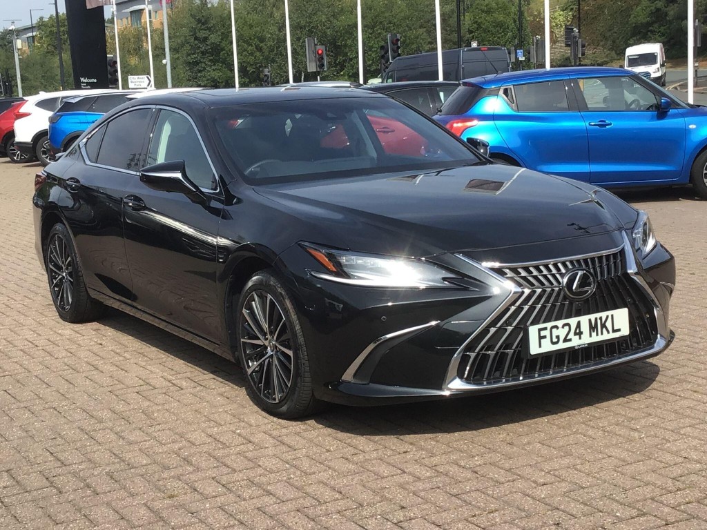 Lexus ES Self-Charging Hybrid