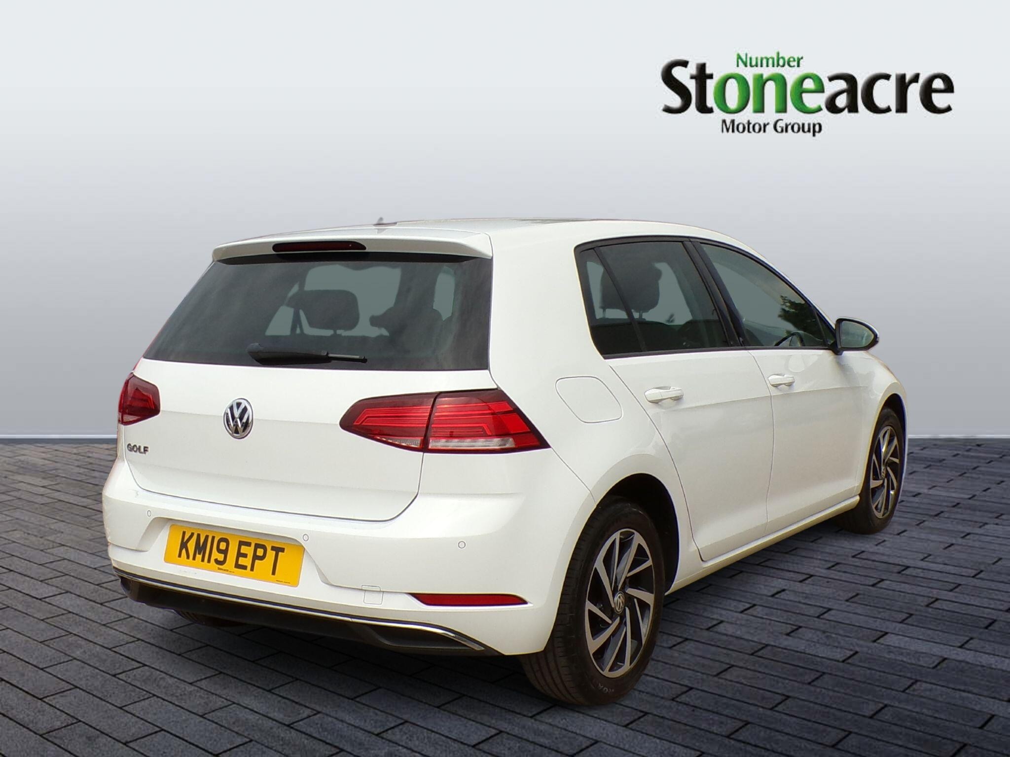 Volkswagen Golf Image 3