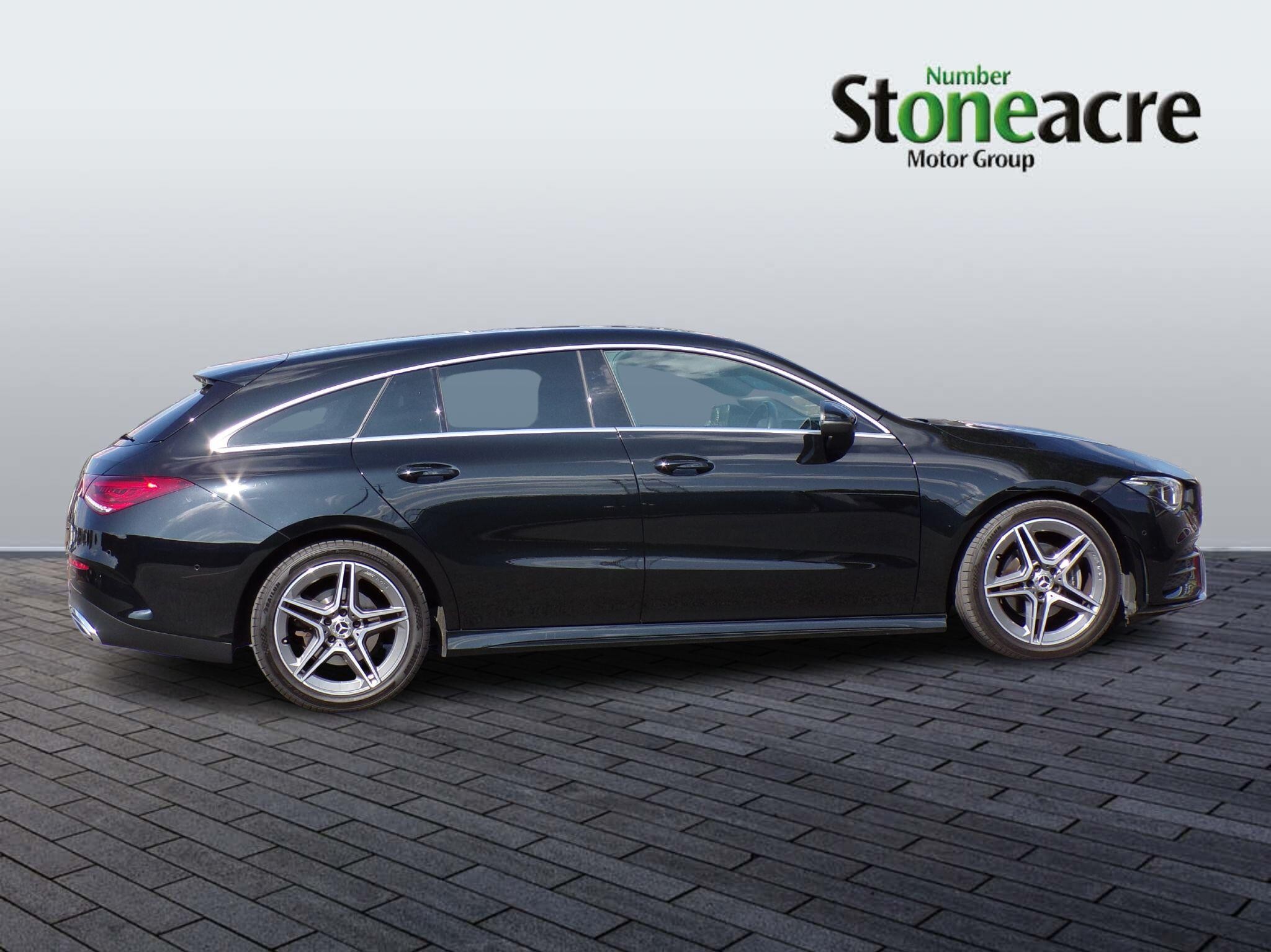 Mercedes-Benz CLA Image 2