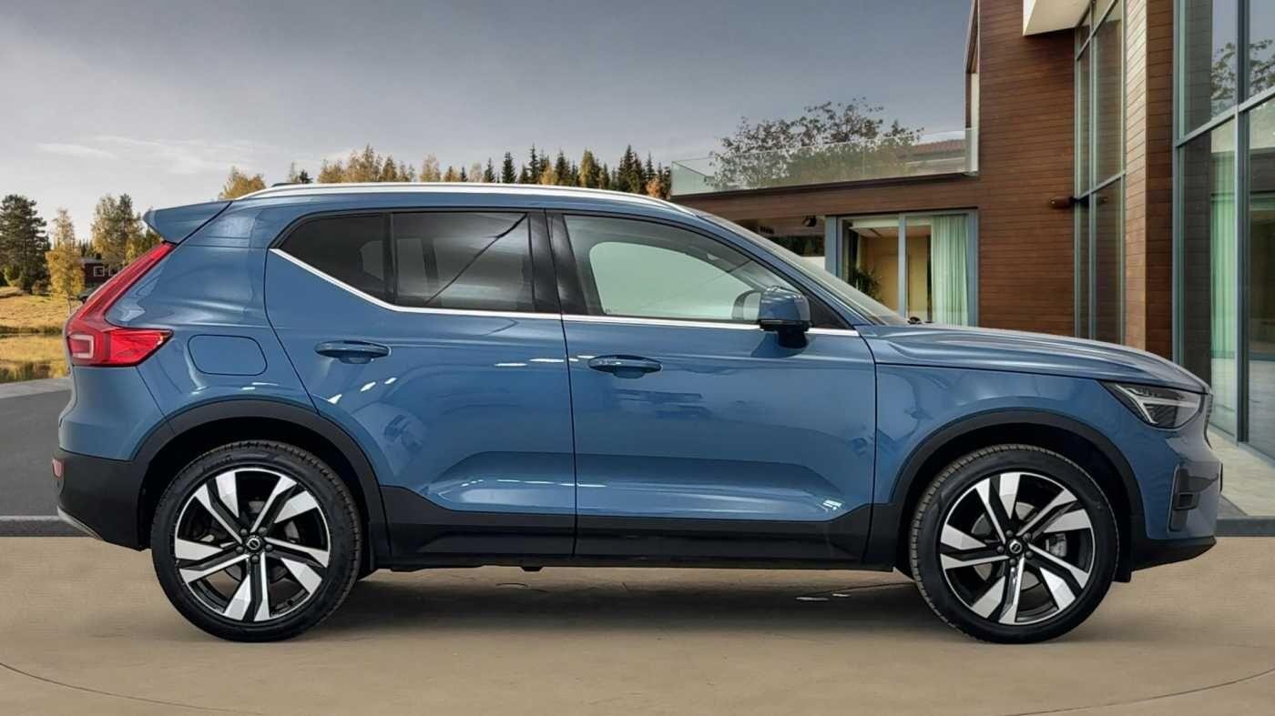 Volvo XC40 Image 2