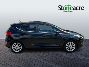 Ford Fiesta 1.0T EcoBoost Titanium Auto Euro 6 (s/s) 5dr MT18YDG Image 2