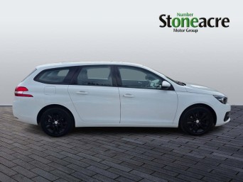 Peugeot 308 SW 1.5 BlueHDi Active Euro 6 (s/s) 5dr YT68NZN Image 2