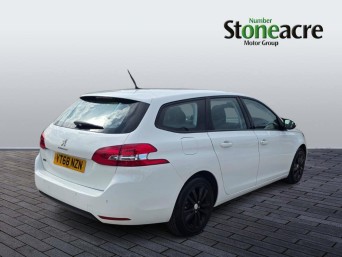 Peugeot 308 SW 1.5 BlueHDi Active Euro 6 (s/s) 5dr YT68NZN Image 3