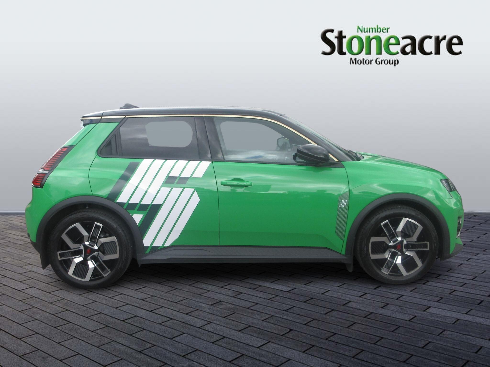 Renault 5 E-Tech Electric Image 2