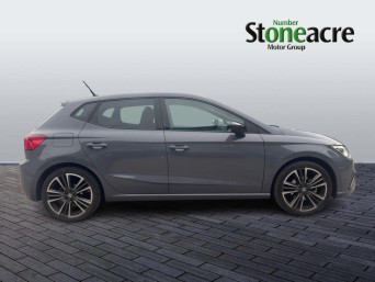 SEAT Ibiza 1.0 TSI Anniversary Limited Edition Euro 6 (s/s) 5dr AE24OFK Image 2