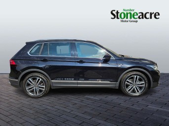 Volkswagen Tiguan 1.5 TSI Elegance DSG Euro 6 (s/s) 5dr NC22CEF Image 2