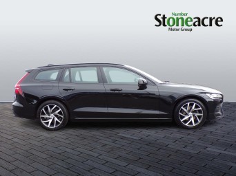 Volvo V60 2.0 D3 Momentum Plus Euro 6 (s/s) 5dr NA70RSZ Image 2
