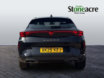CUPRA Formentor 1.5 eTSI EVO V2 DSG Euro 6 (s/s) 5dr AK25XZJ Image 3