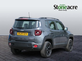 Jeep Renegade 1.3 GSE T4 11.4kWh Overland Auto 4xe Euro 6 (s/s) 5dr DG25OZV Image 3
