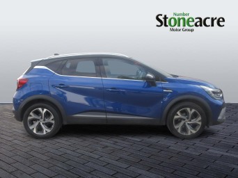 Renault Captur 1.3 Mild hybrid 140 R.S. Line 5dr SB22RLO Image 2