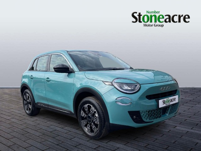 Fiat 600 1.2 MHEV e-DCT Euro 6 (s/s) 5dr YP25WCA Image 1