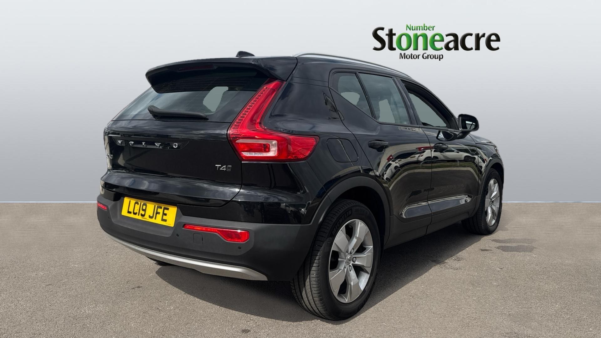 Volvo XC40 Image 2