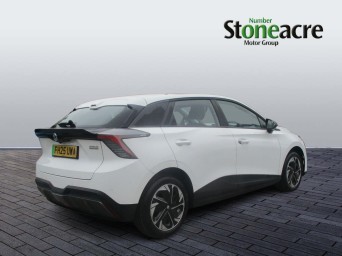 MG 4 EV 49kWh SE Auto 5dr FH25UWA Image 3