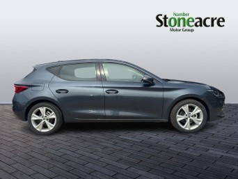 SEAT Leon 2.0 TDI EVO FR DSG Euro 6 (s/s) 5dr AJ25CFY Image 2