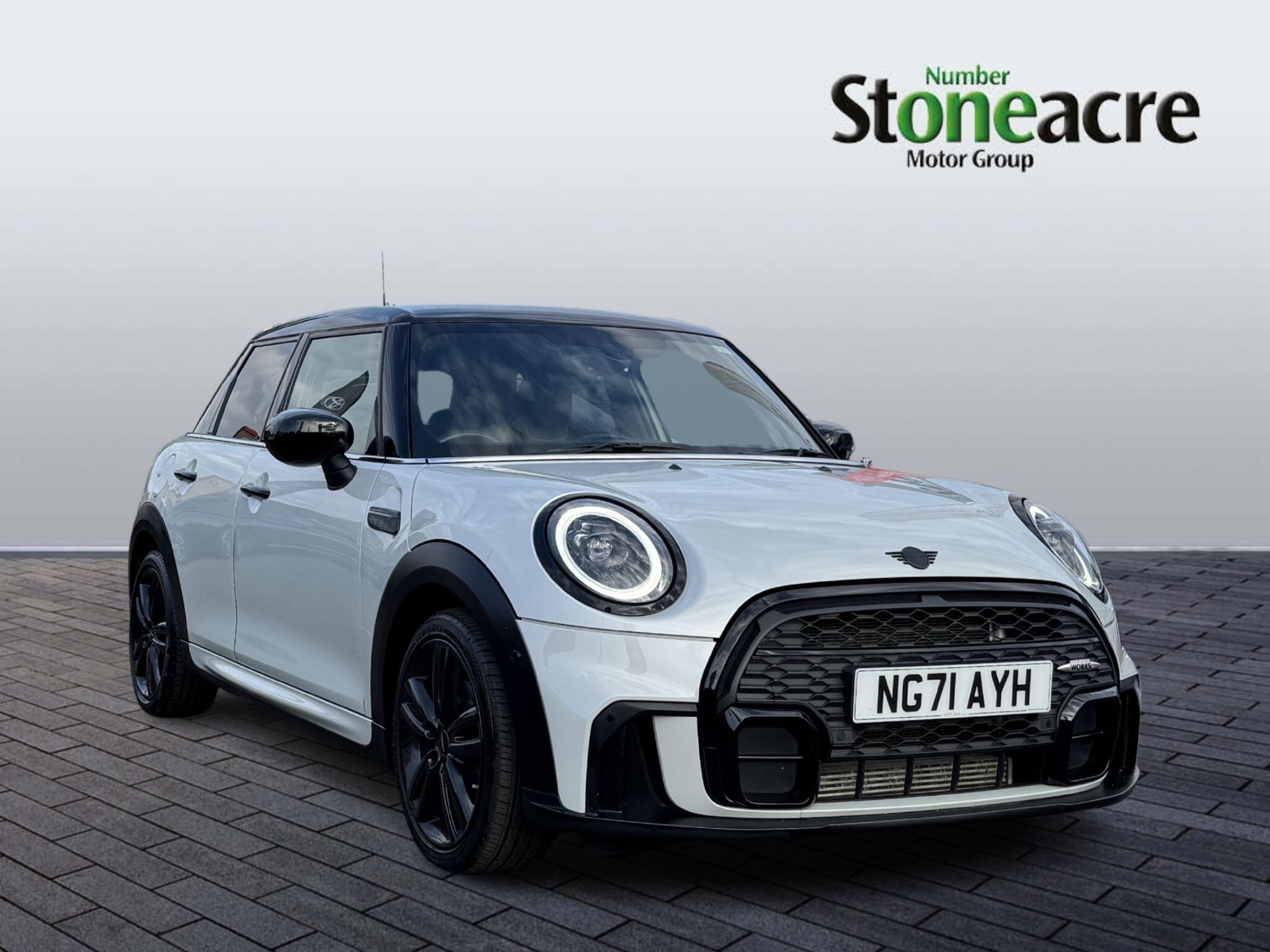 MINI Hatch Image 1