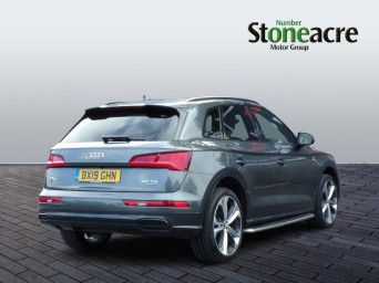 Audi Q5 2.0 TDI 40 Vorsprung S Tronic quattro Euro 6 (s/s) 5dr DX19GHN Image 3