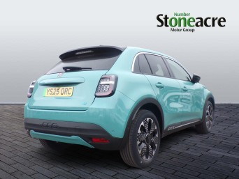 Fiat 600e New Fiat 600e La Prima 54kwh 154hp YS25ORC Image 3