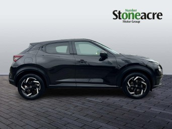 Nissan Juke 1.0 DiG-T N-Connecta 5dr YB23URK Image 2