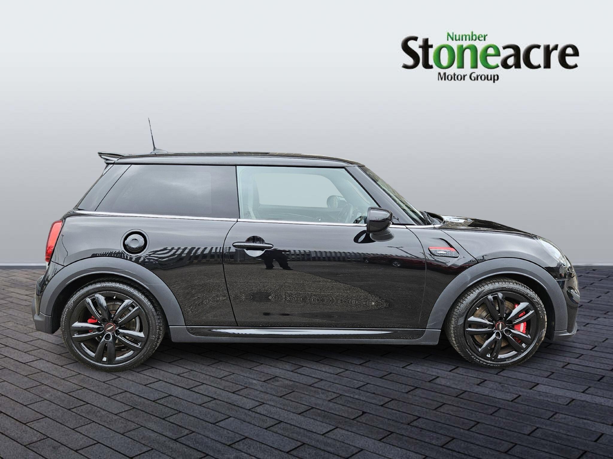 MINI Hatch Image 2