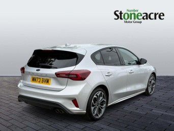 Ford Focus 1.0T EcoBoost ST-Line X Euro 6 (s/s) 5dr WN73BVM Image 3