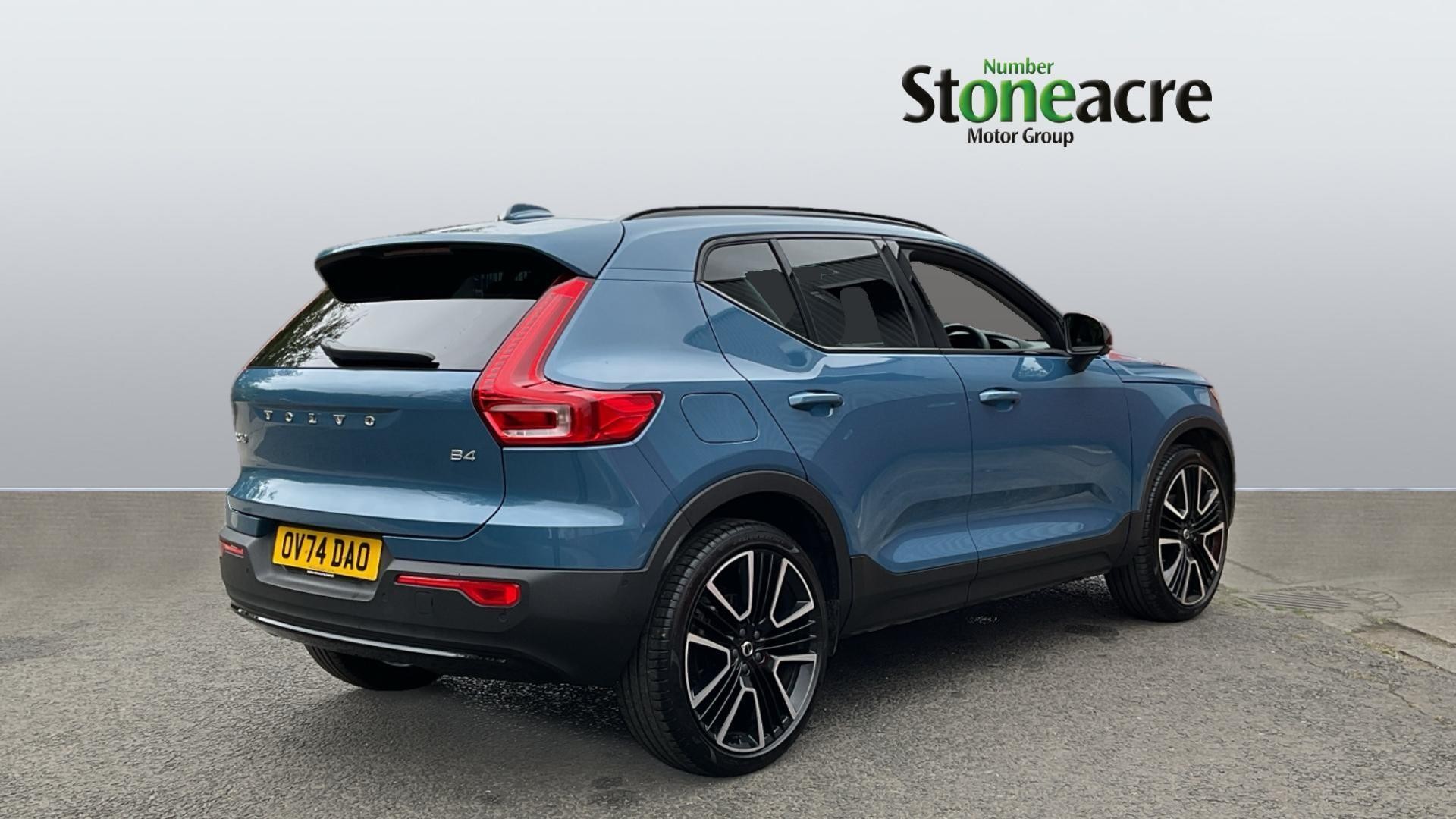 Volvo XC40 Image 2