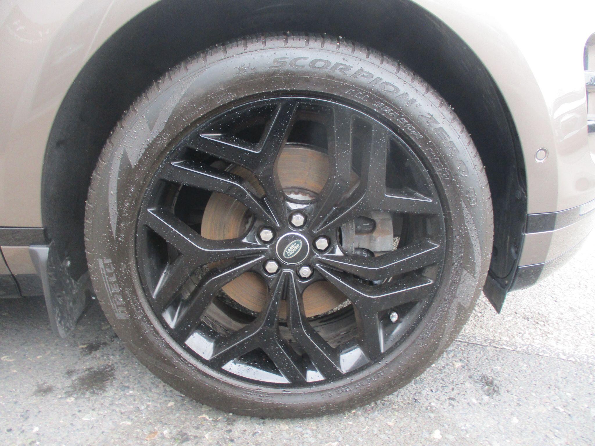 Land Rover Range Rover Evoque Image 9
