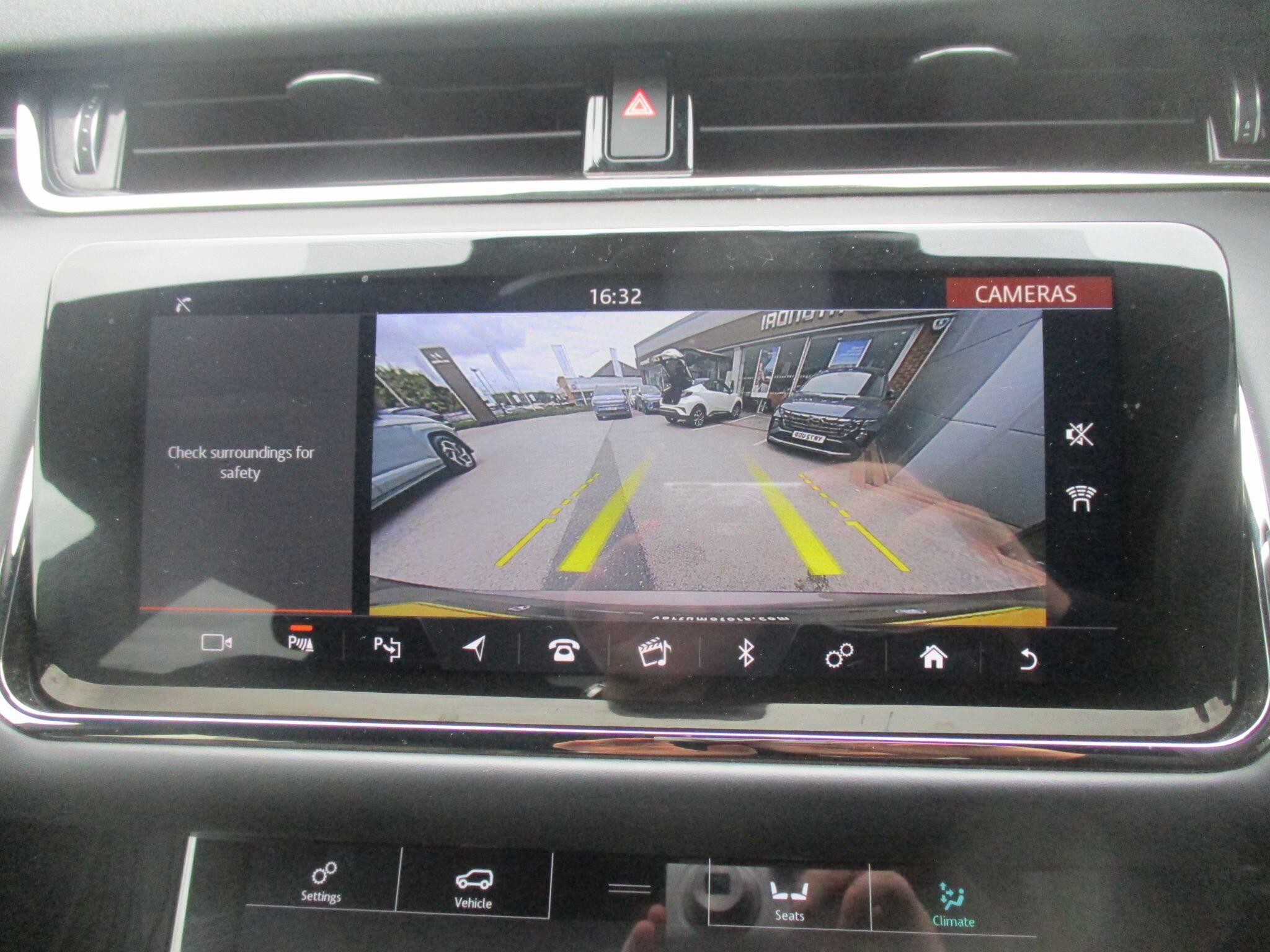 Land Rover Range Rover Evoque Image 18