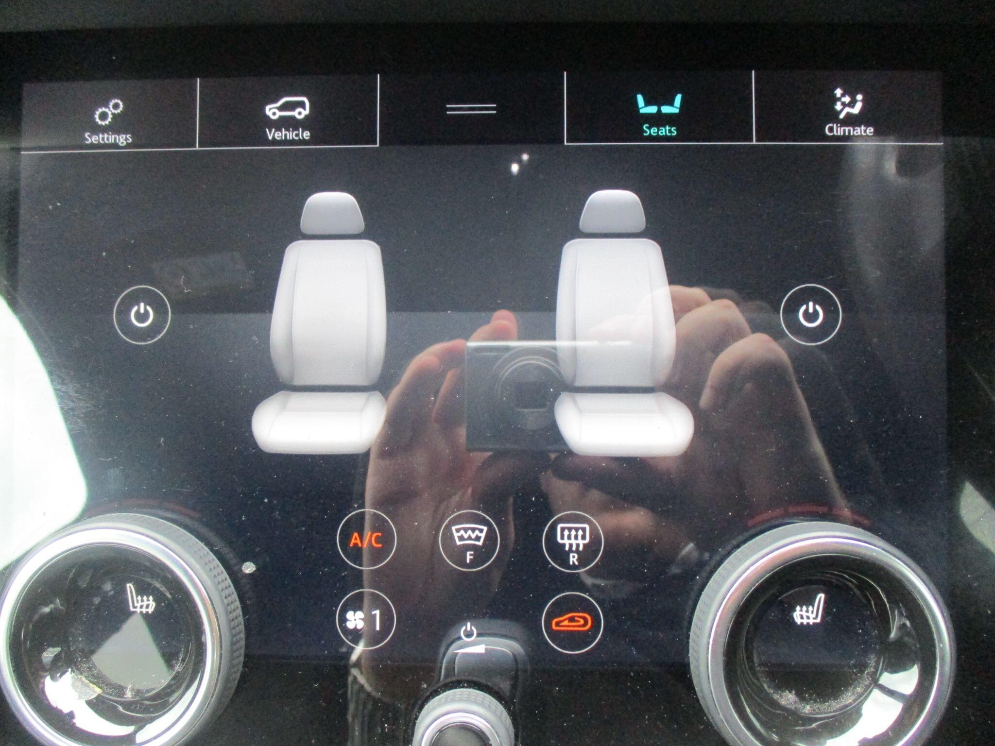 Land Rover Range Rover Evoque Image 22