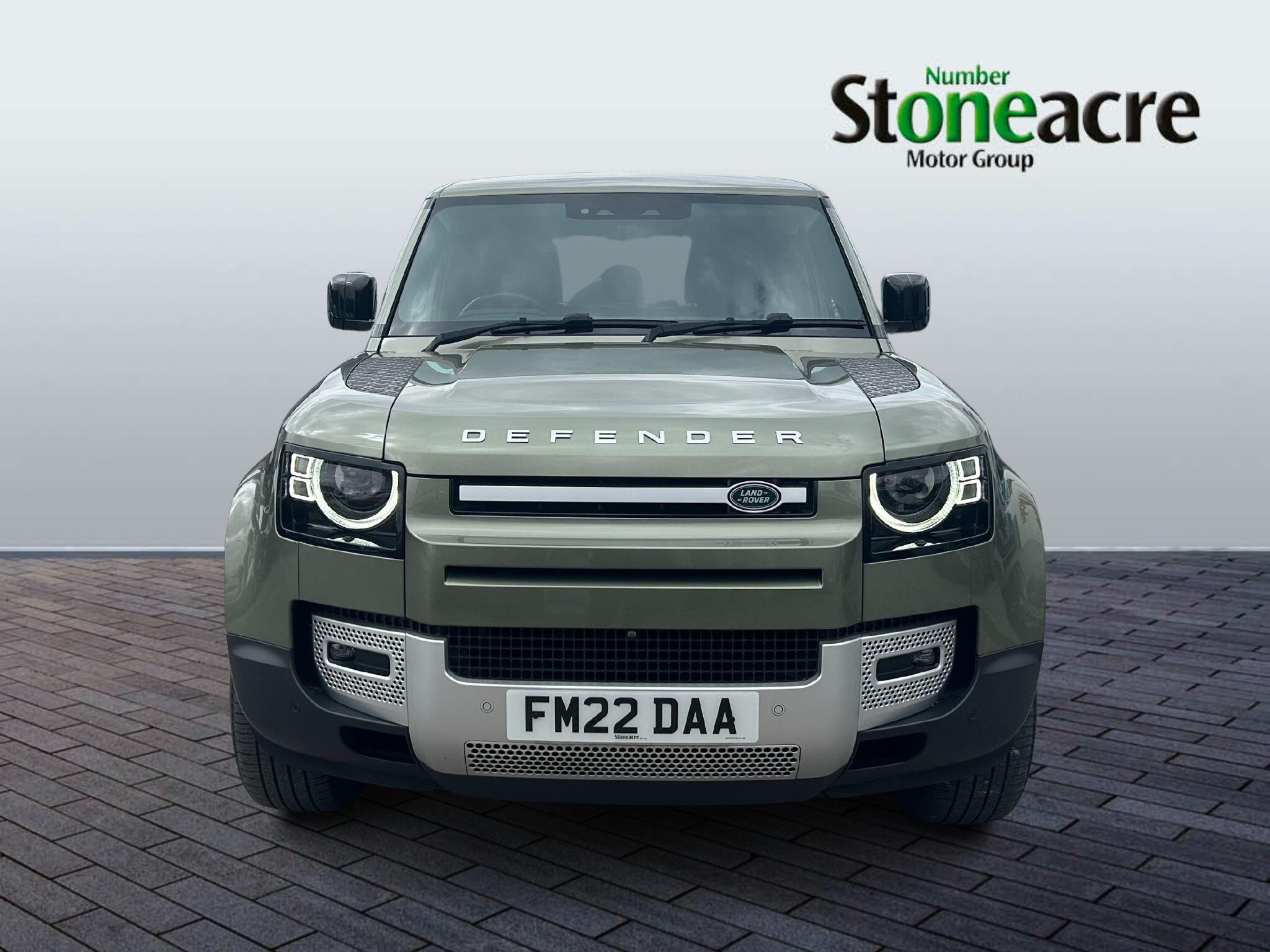 Land Rover Defender 110 Image 2