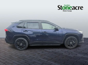 Toyota RAV4 2.5 VVT-i Hybrid Dynamic 5dr CVT MB21FUM Image 2