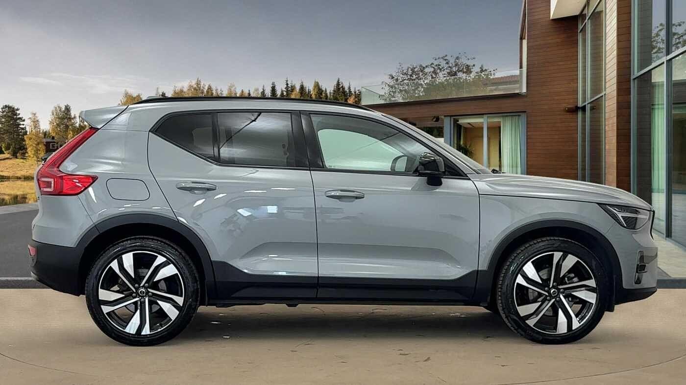 Volvo XC40 Image 2