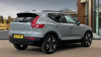 Volvo XC40 2.0 B4P Plus Dark 5dr Auto OE74GRK Image 3