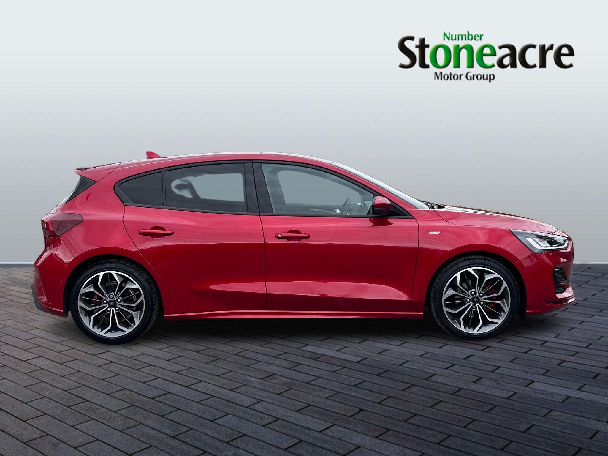 Ford Focus Image 2